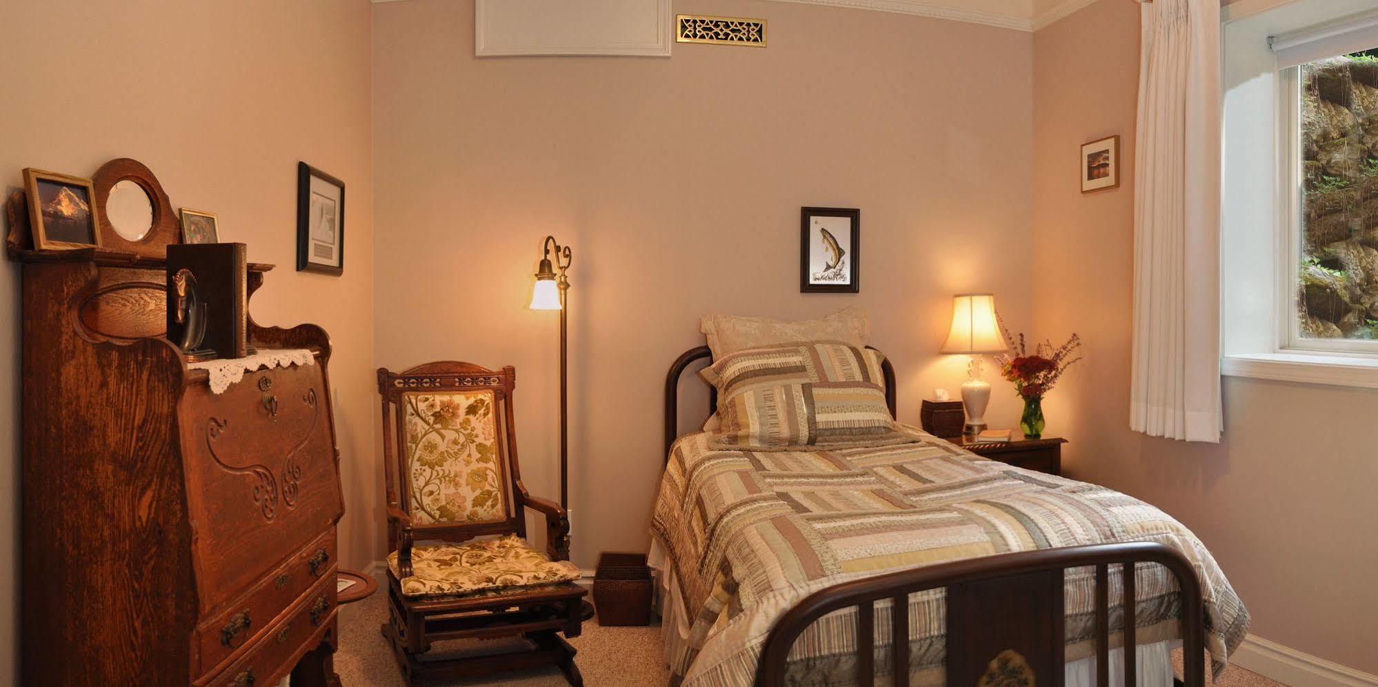 Idahome Bed And Breakfast Post Falls Eksteriør billede